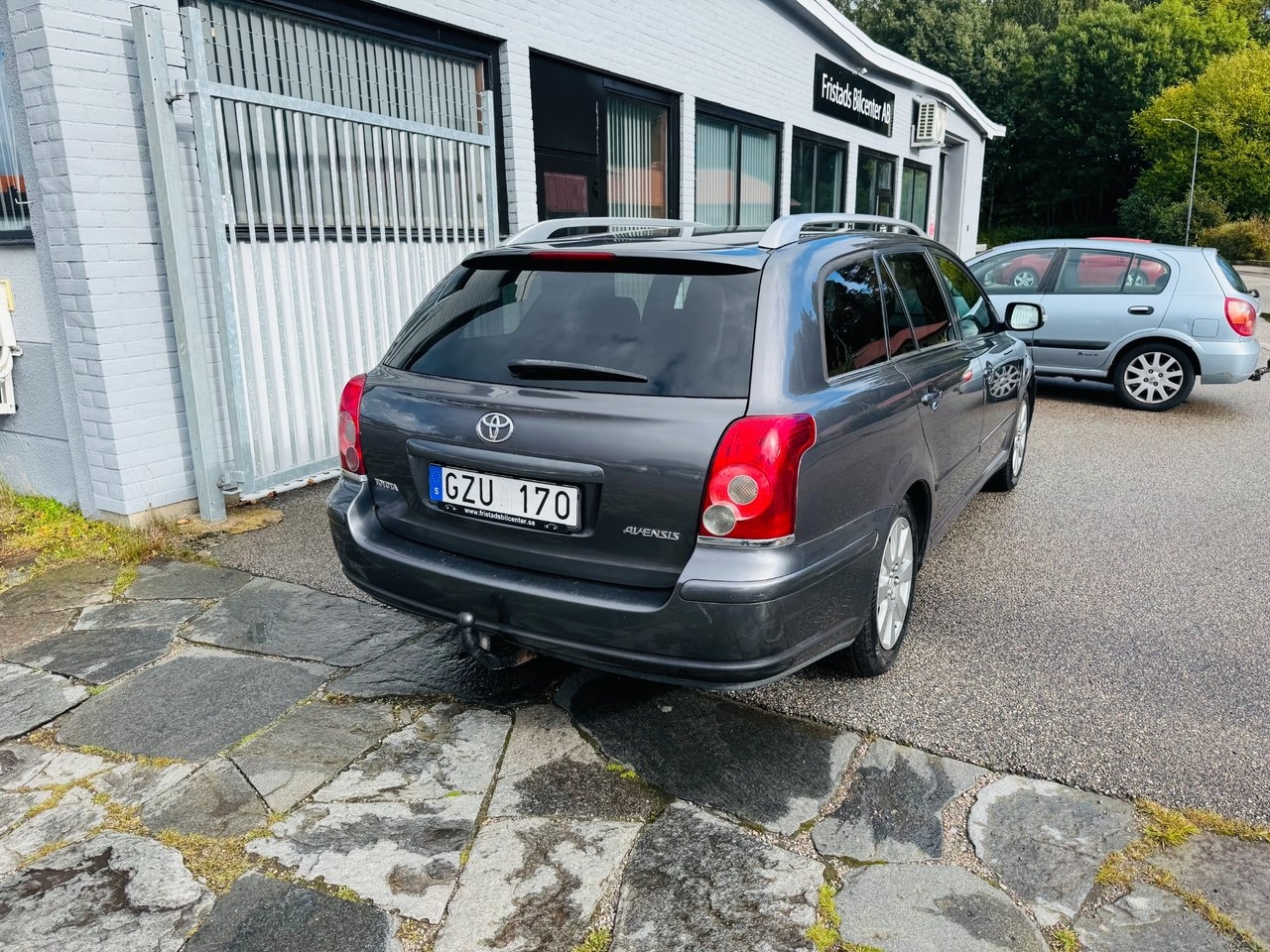 Toyota Avensis 1.8 129HK VVT-i KOMBI 2008, bild 3/10