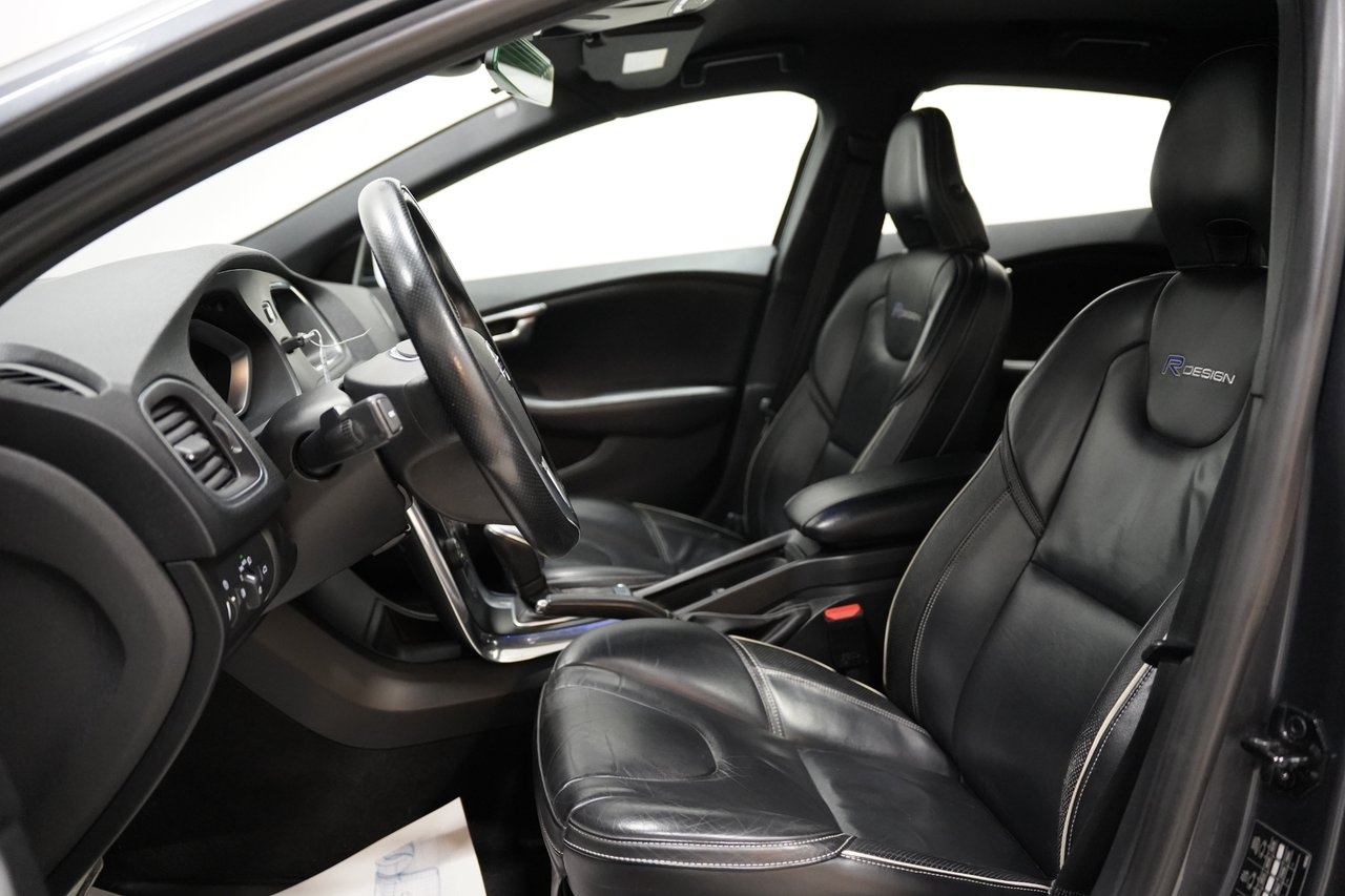 Volvo V40 D3 150hk R-Design 2013, photo 7/10