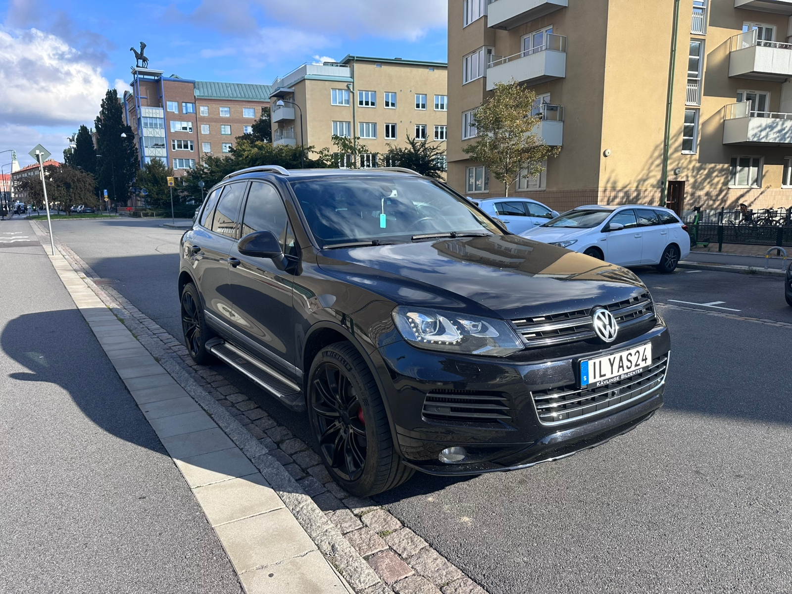 Volkswagen Touareg 2011, kuva 2/6