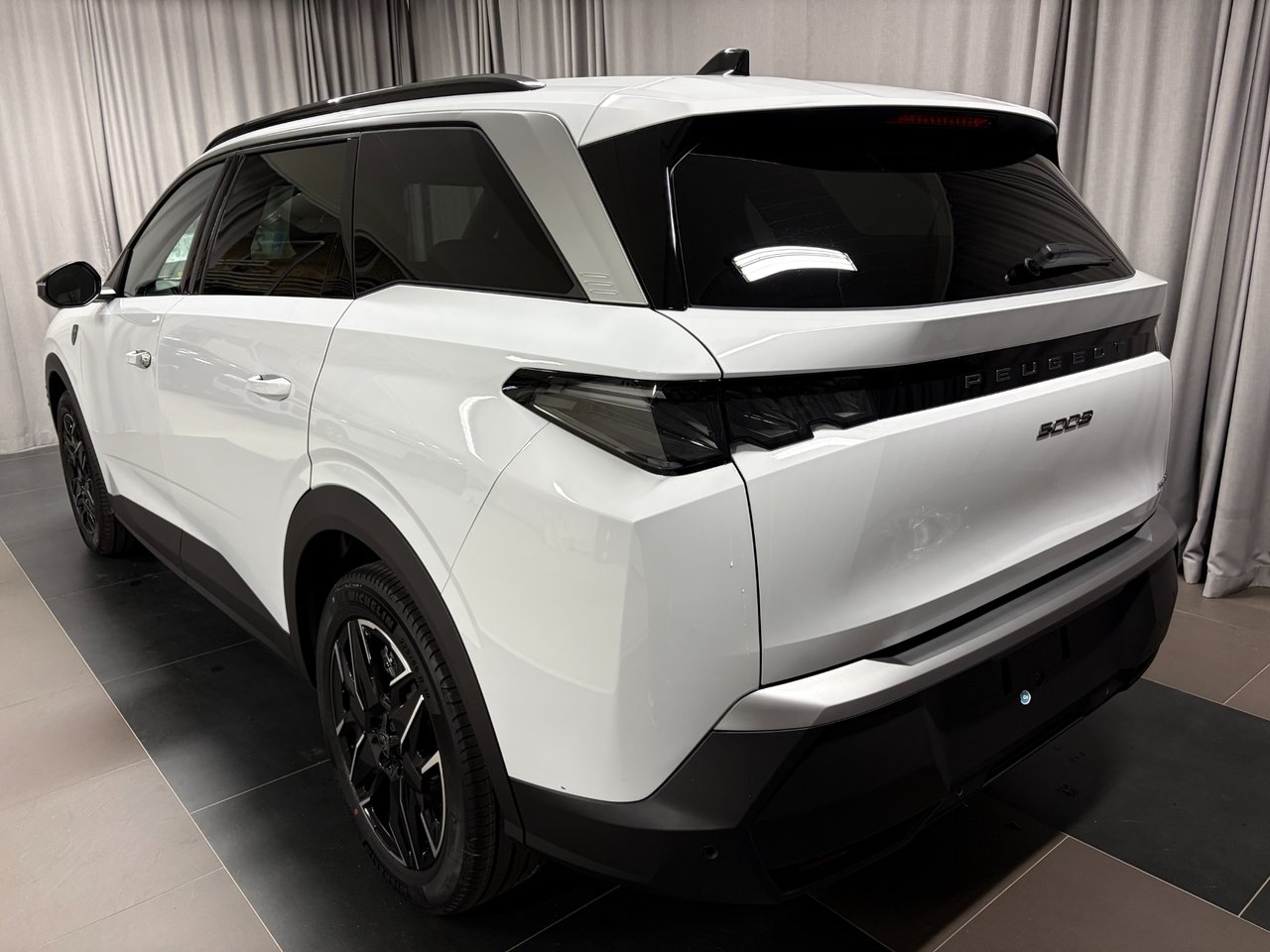 Peugeot 5008 Edition Hybrid AUT 7-Sits 2026, bild 3/9