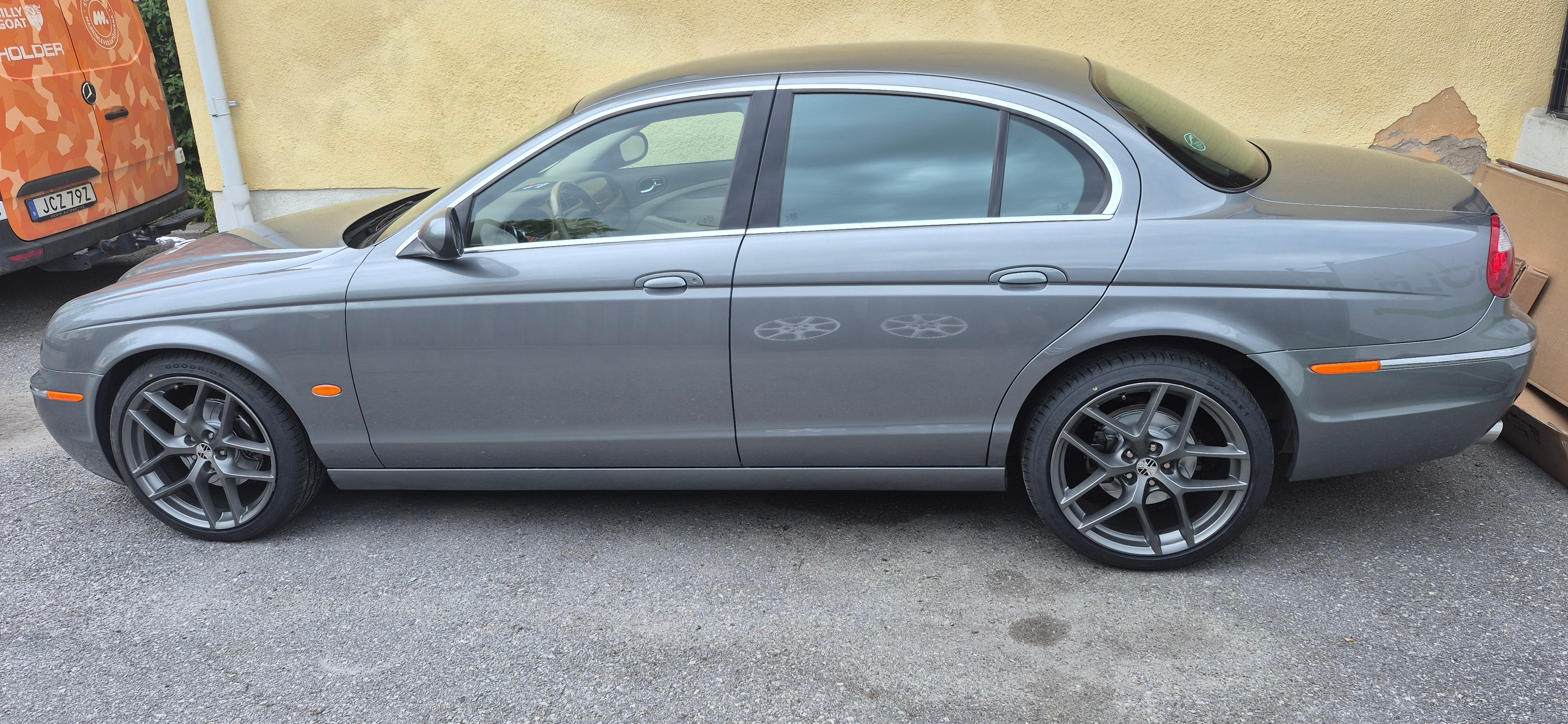Jaguar S-Type