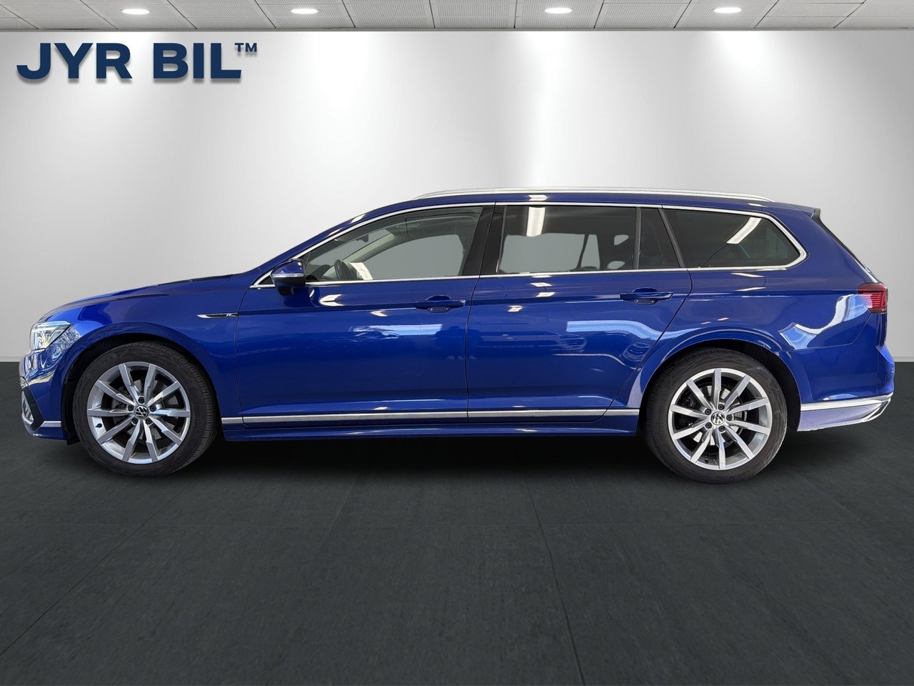 Volkswagen Passat 2023, bild 6/10