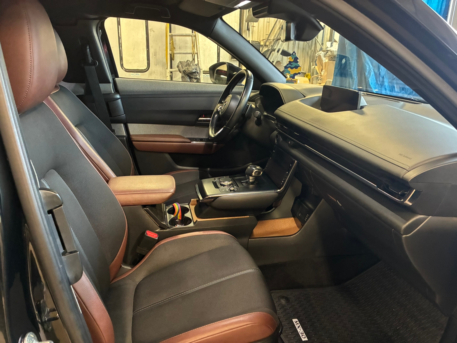 Mazda MX-30 e-Skyactiv EV 2021, kuva 4/8