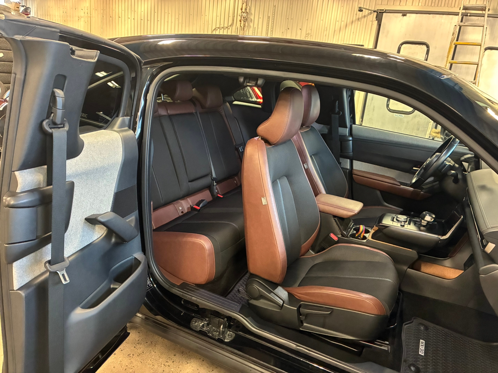 Mazda MX-30 e-Skyactiv EV 2021, kuva 6/8