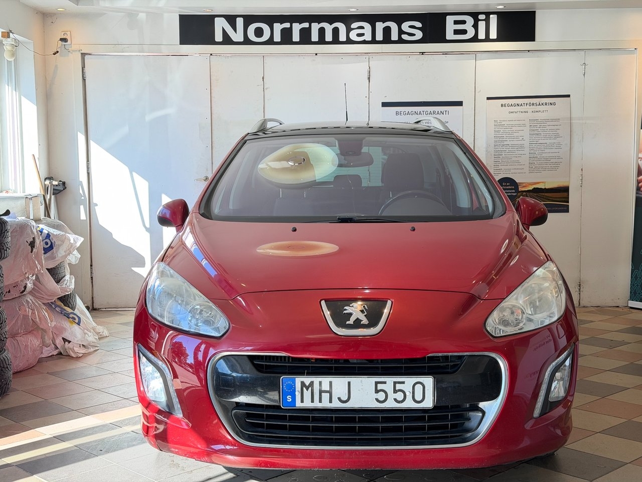 Peugeot 308 2012, kuva 2/10