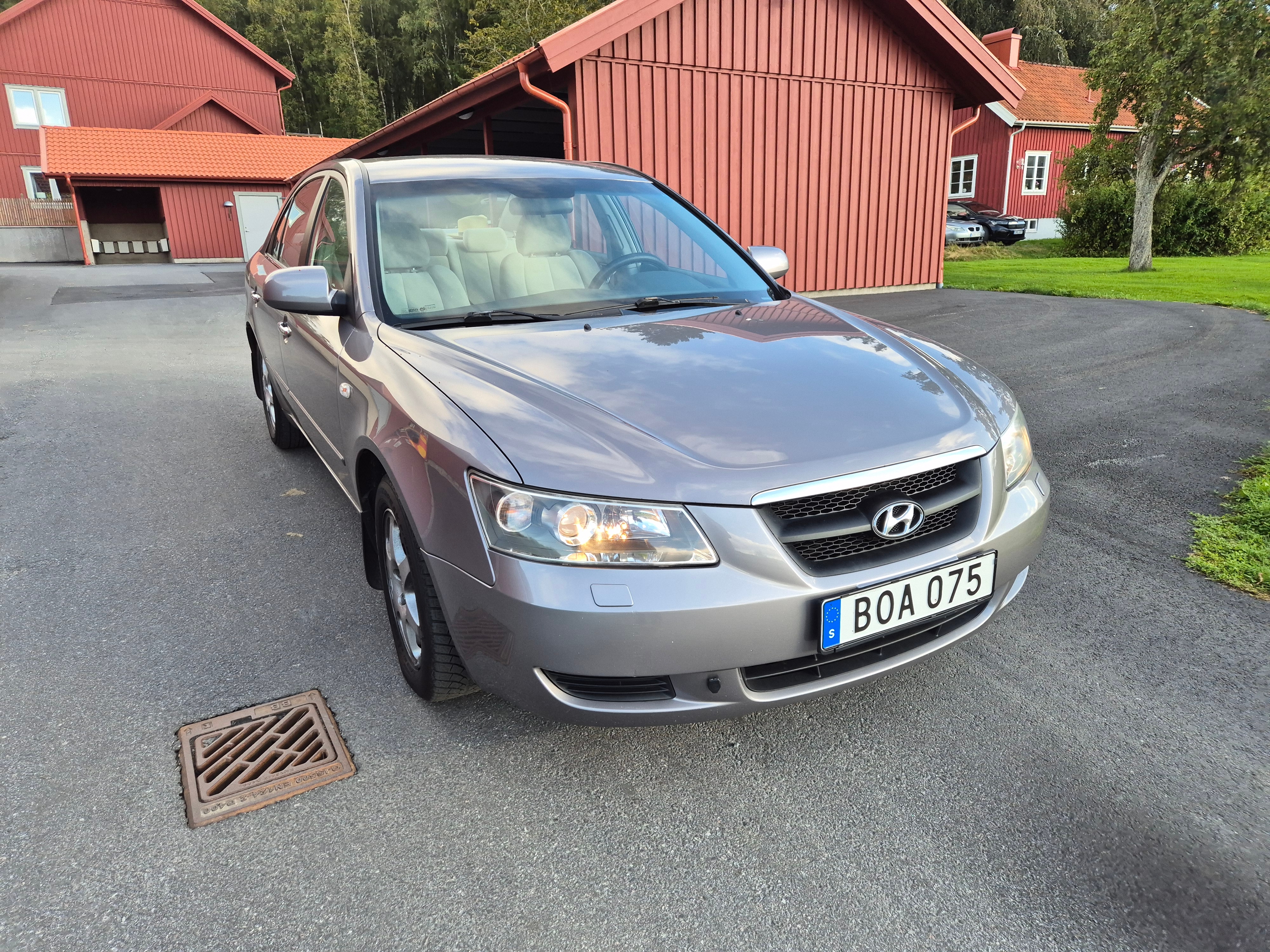 Hyundai Sonata 2.4 Automatisk 2006, bild 2/7