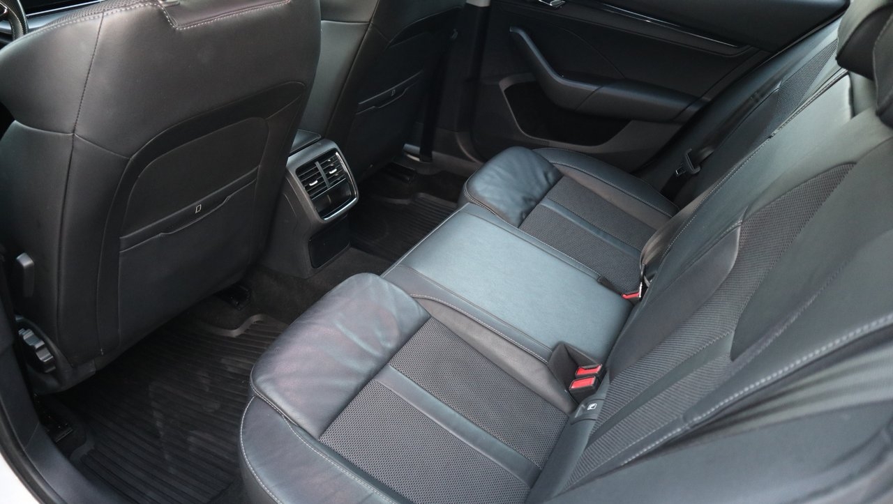 Skoda Octavia Kombi 1.0 TSI Automat 2021, bild 6/10