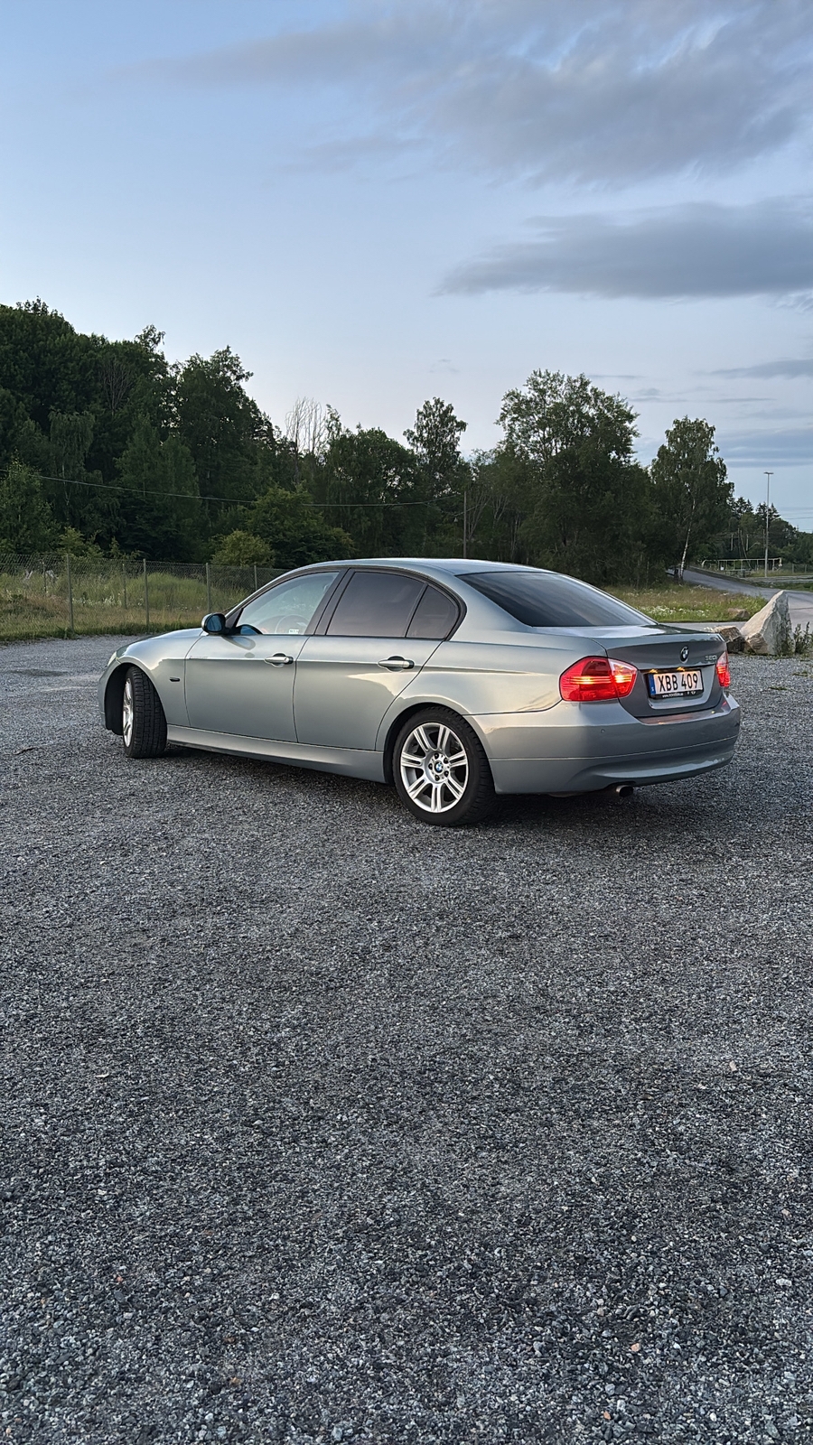 BMW 320 i Sedan Automatisk 2006, kuva 3/4