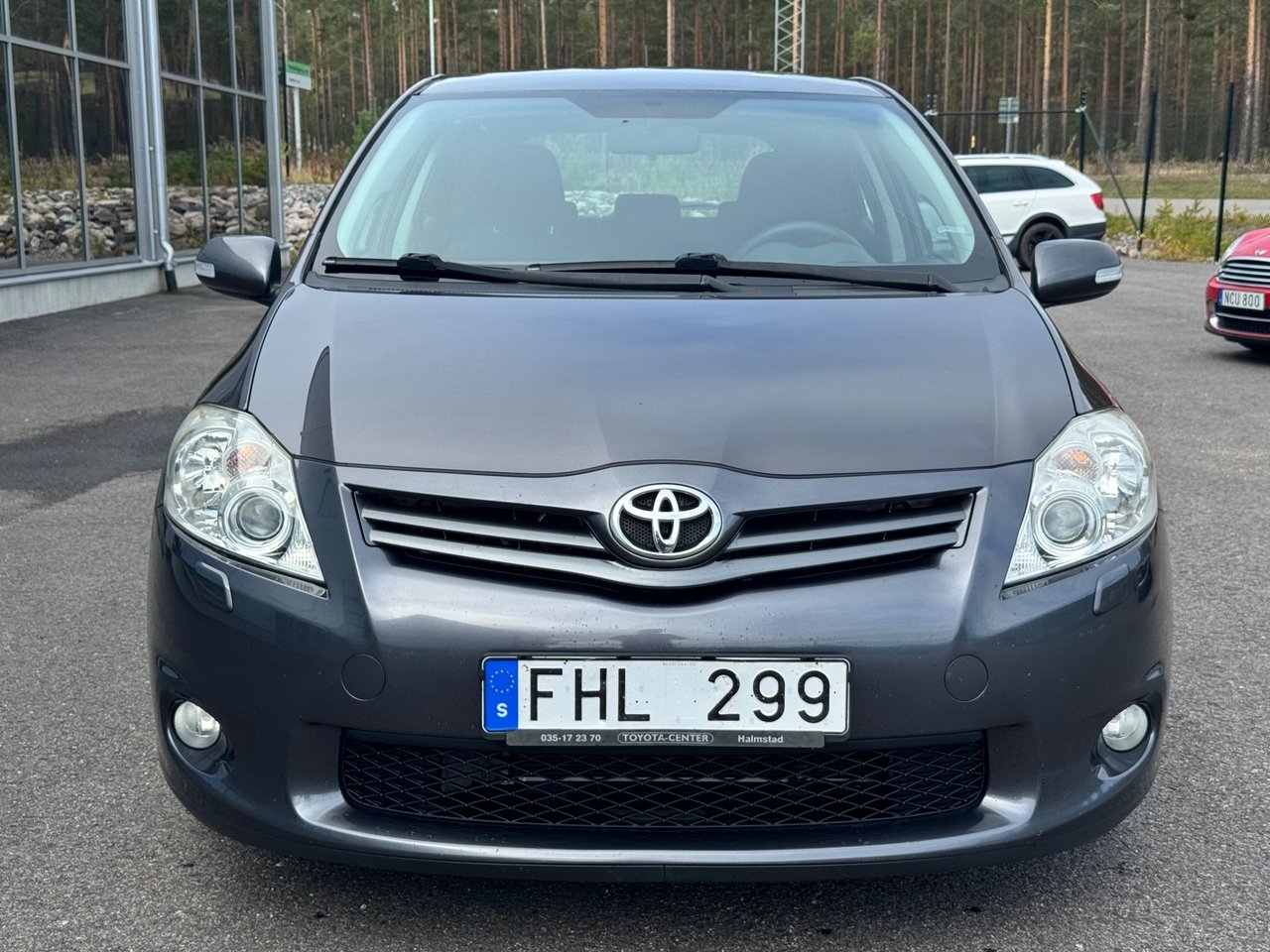 Toyota Auris 2010, bild 2/10
