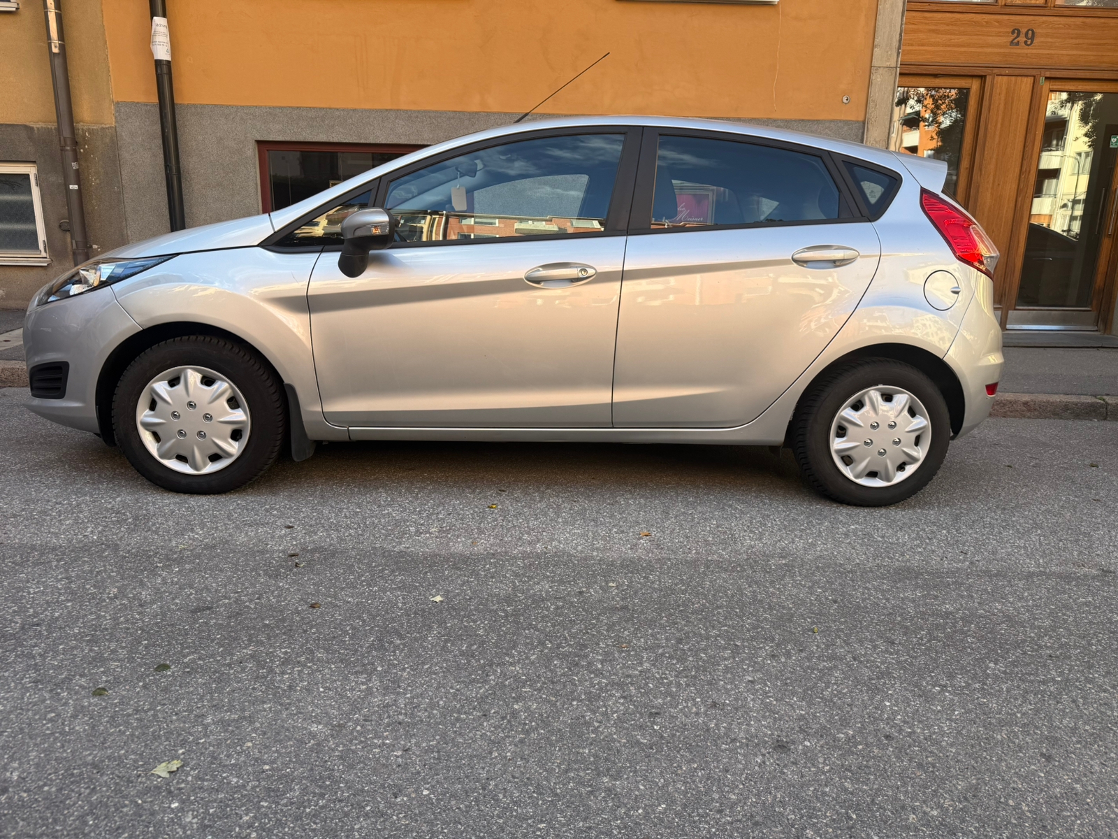 Ford Fiesta 2014, bild 2/8