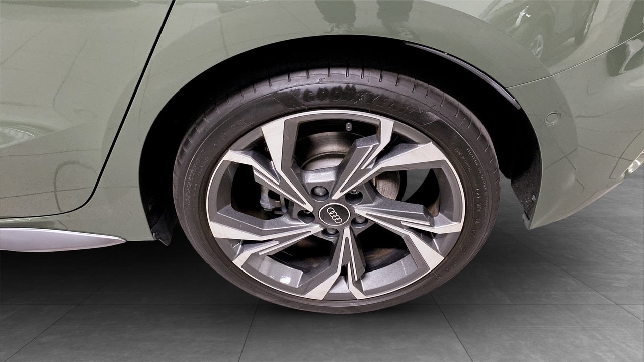 Audi A3 35 TFSI 150 HK S-tronic S-line 2025, bild 6/10