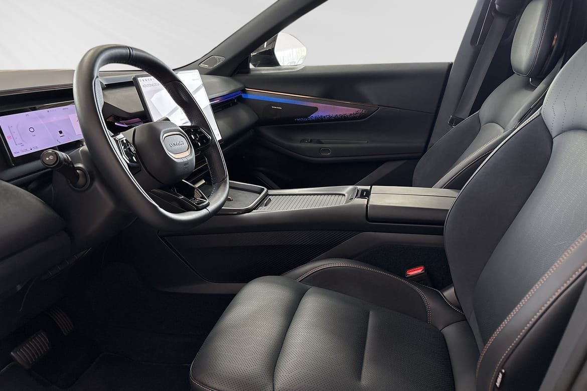 Lynk & Co 08 More PHEV 2025, bild 6/10