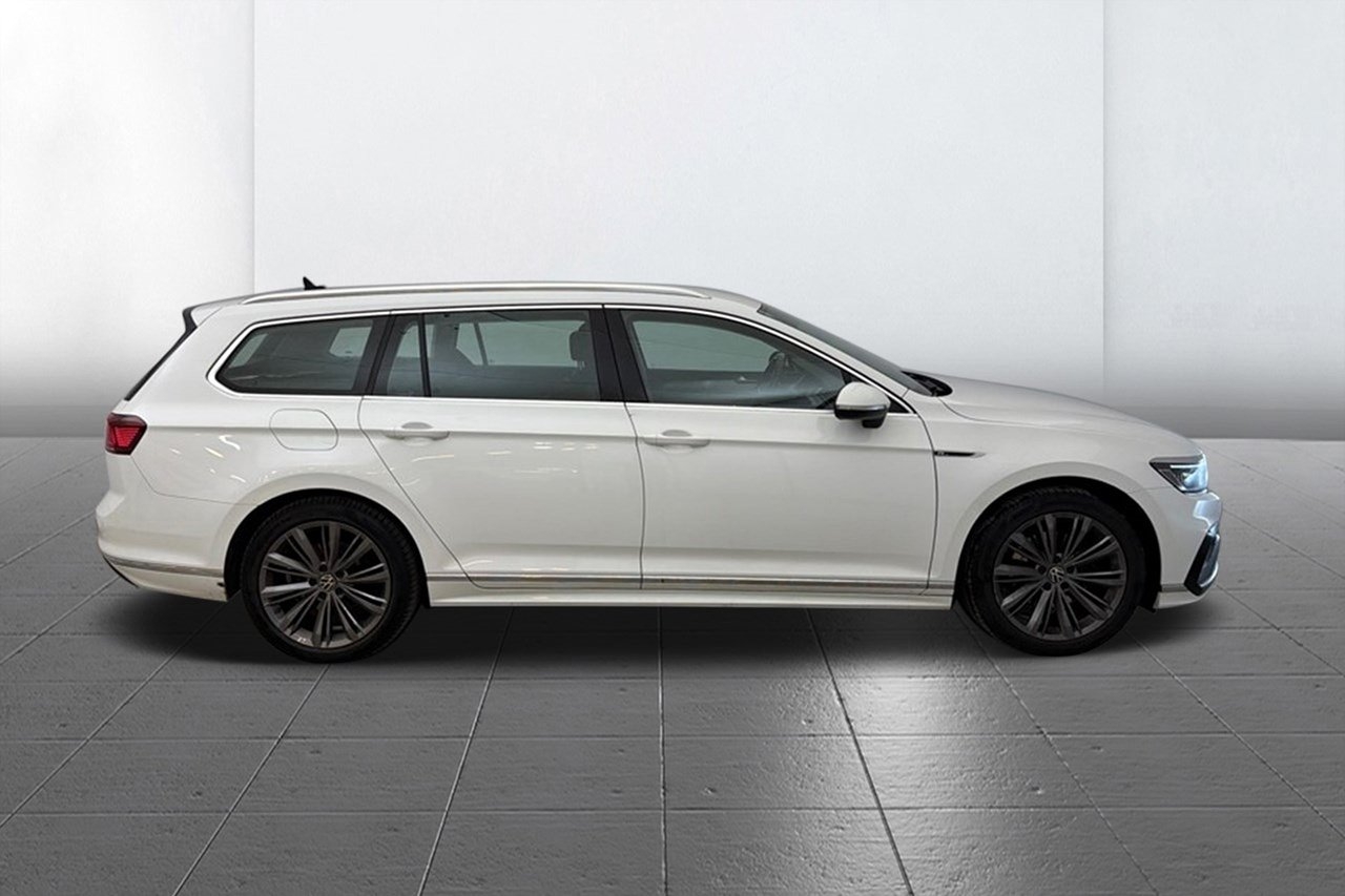 Volkswagen Passat 2022, bild 4/10