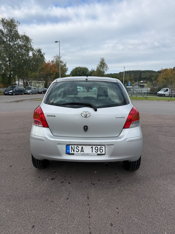 Toyota Yaris 2009, photo 7/16