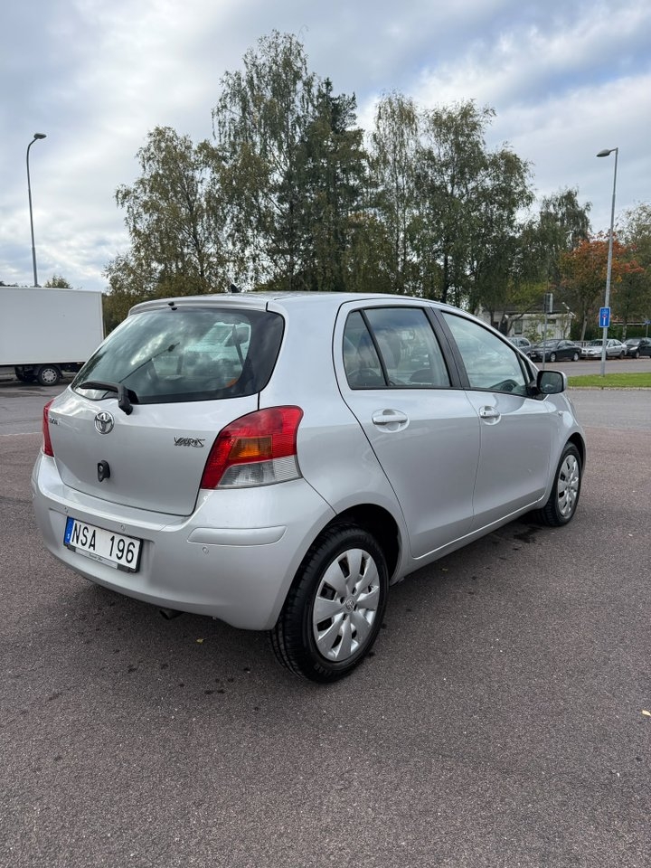 Toyota Yaris 2009, photo 6/16