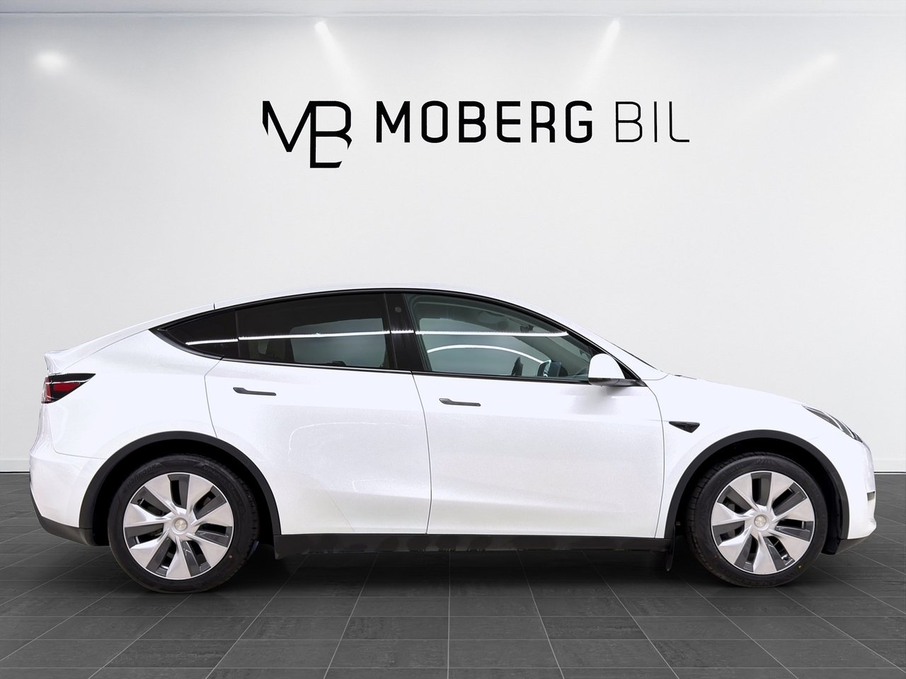 Tesla Model Y 2023, bild 5/10