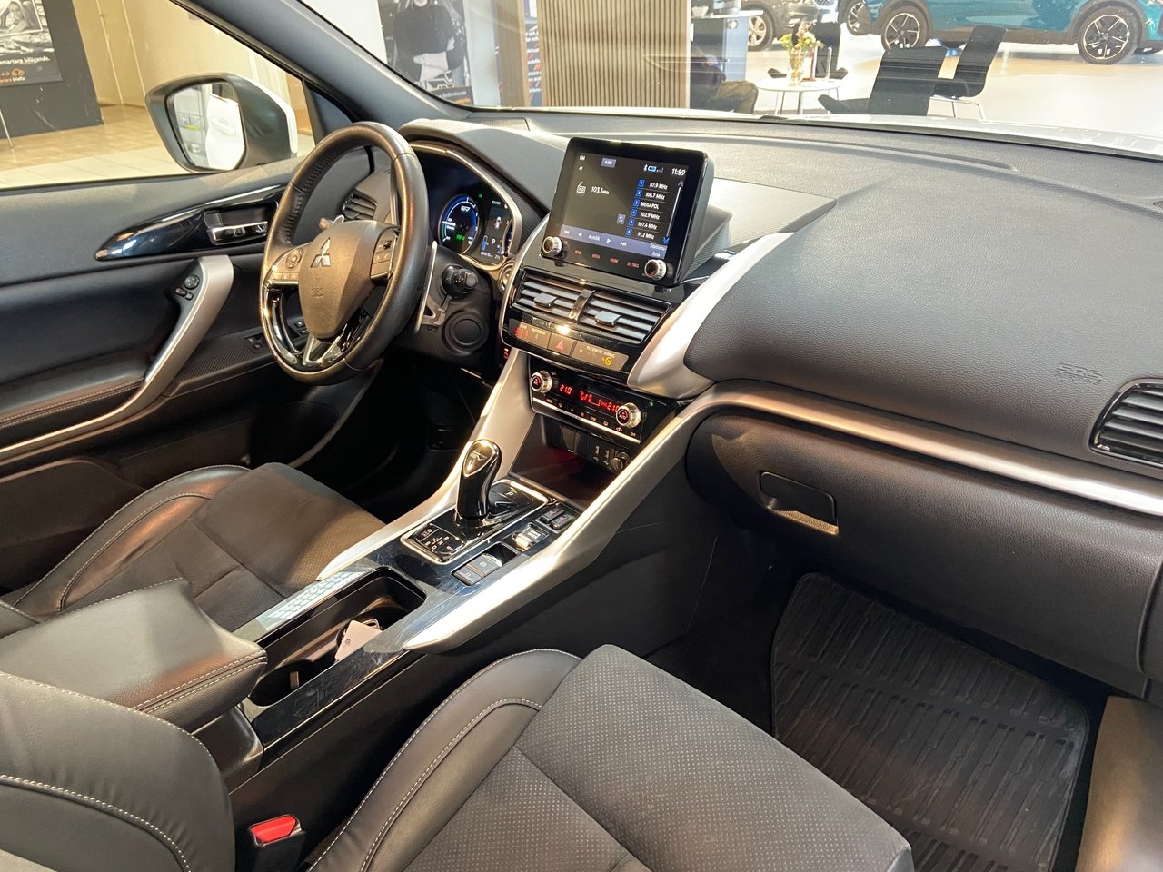Mitsubishi Eclipse Cross PHEV 2.4 MIVEC 2023, bild 7/10