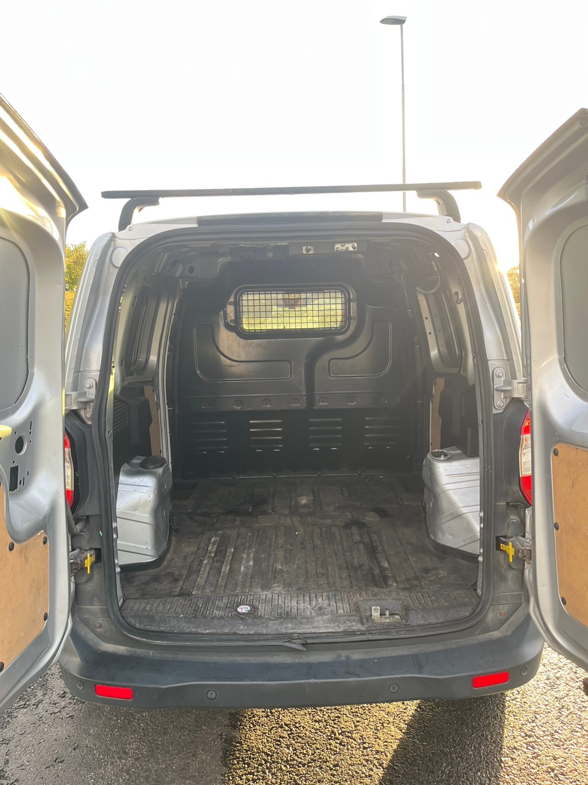 Ford Transit Courier 1.5 TDCi Manuell 2014, bild 5/9