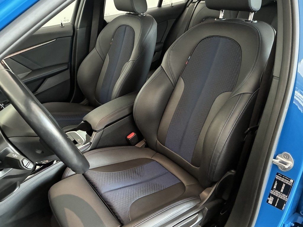 BMW 118 2024, photo 7/10