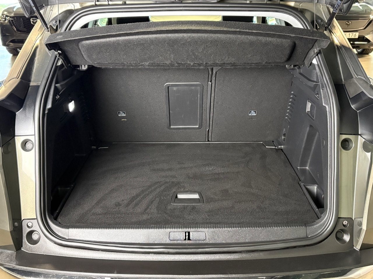 Peugeot 3008 Active 131hk AUT 2017, bild 6/10