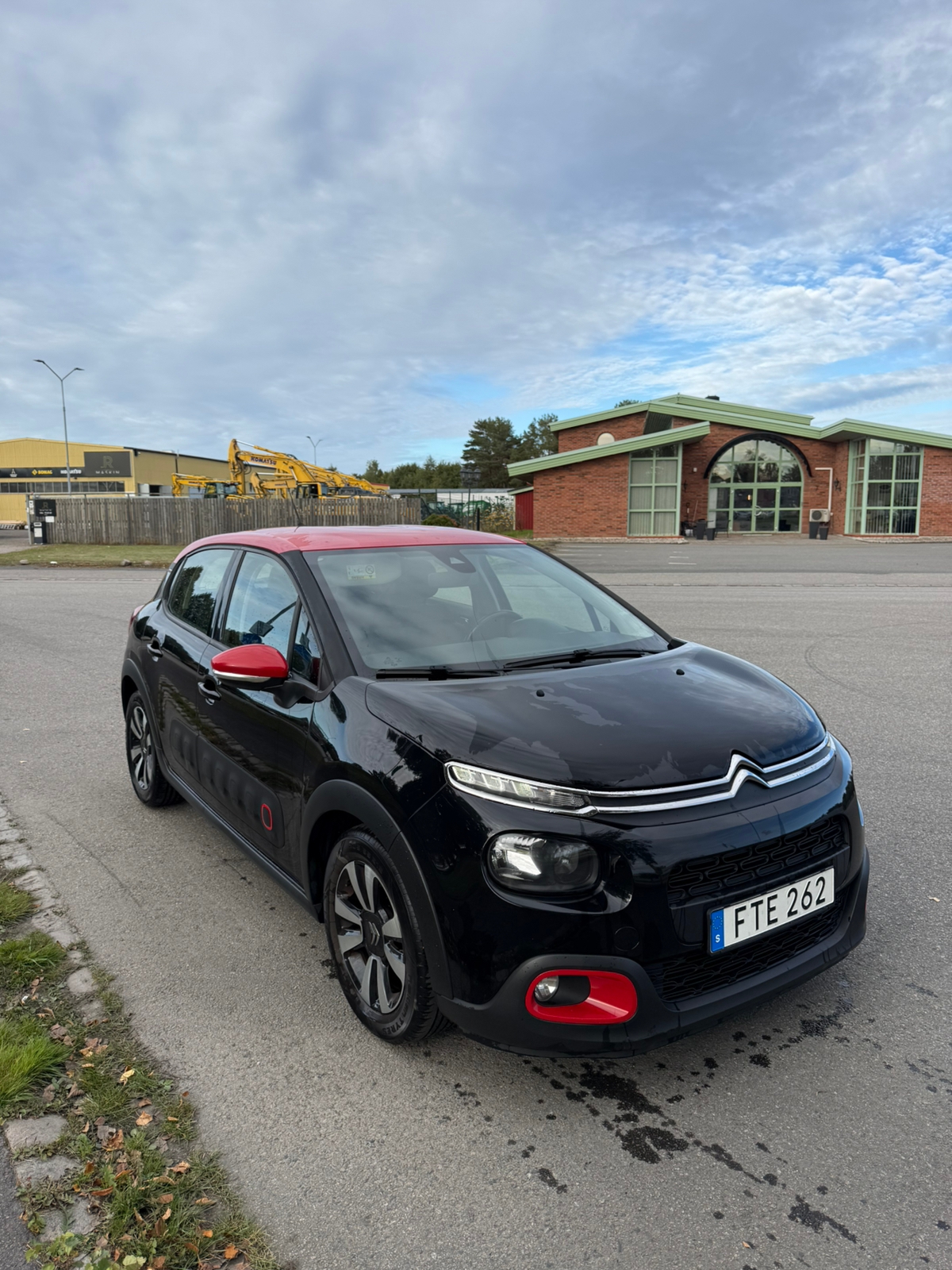 Citroen C3 1.2 PureTech 82 Manuell 2018, bild 2/9