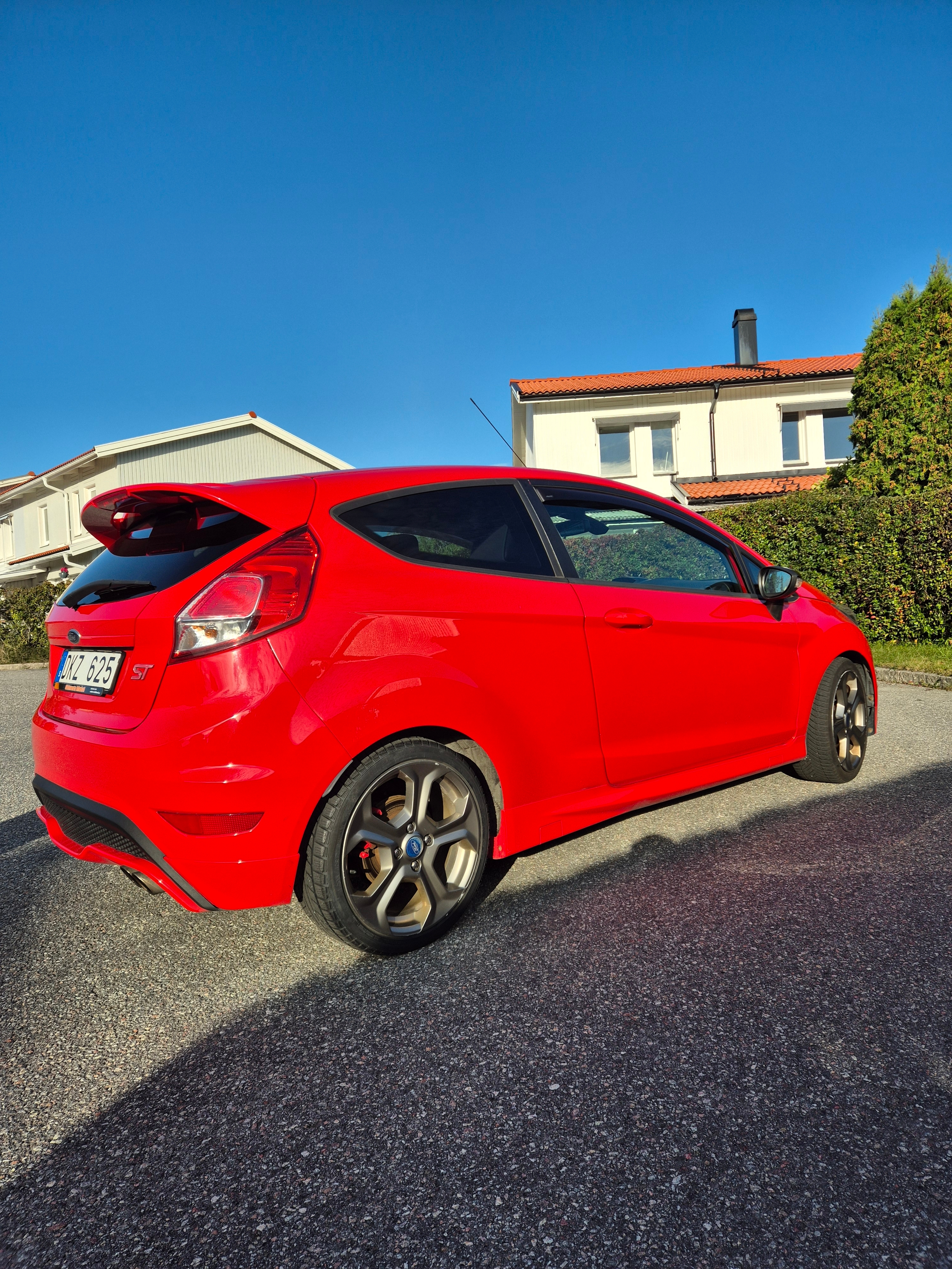 Ford Fiesta ST 3-dörrars Manuell 2013, bild 2/10