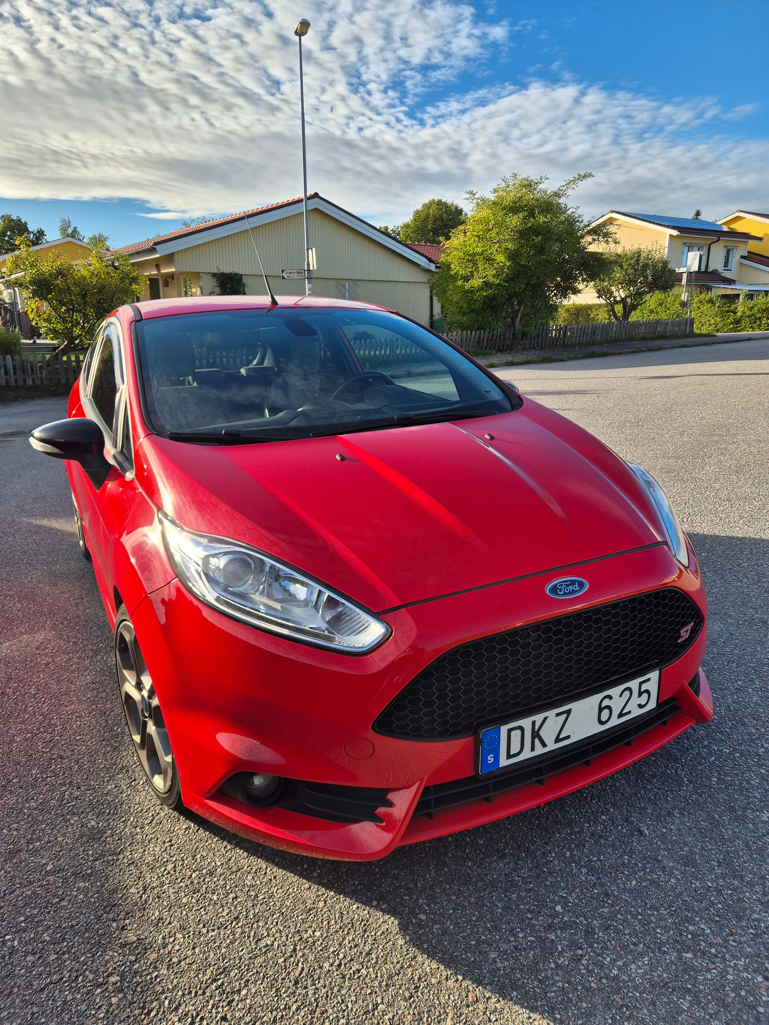 Ford Fiesta ST 3-dörrars Manuell 2013, bild 3/10