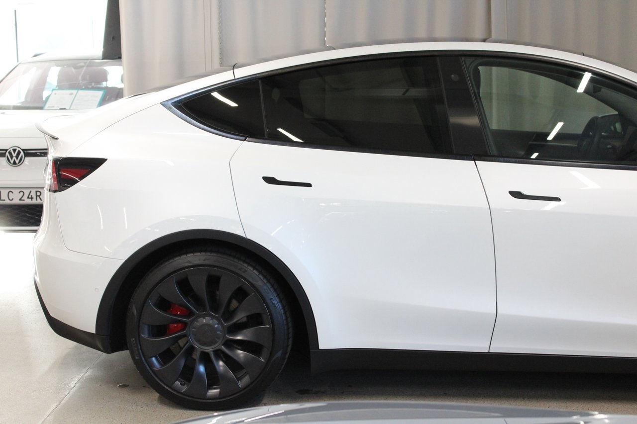 Tesla Model Y 2022, bild 6/10