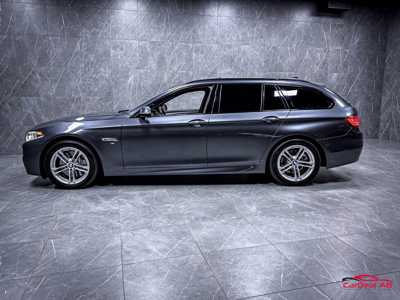 BMW 535 d xDrive 313hk Värmare Pano 2017, bild 4/10