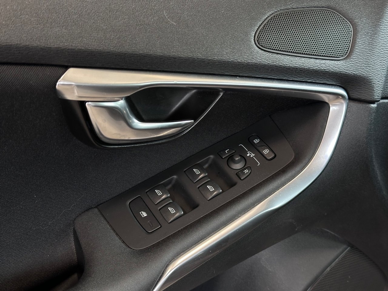 Volvo V40 2014, photo 7/10
