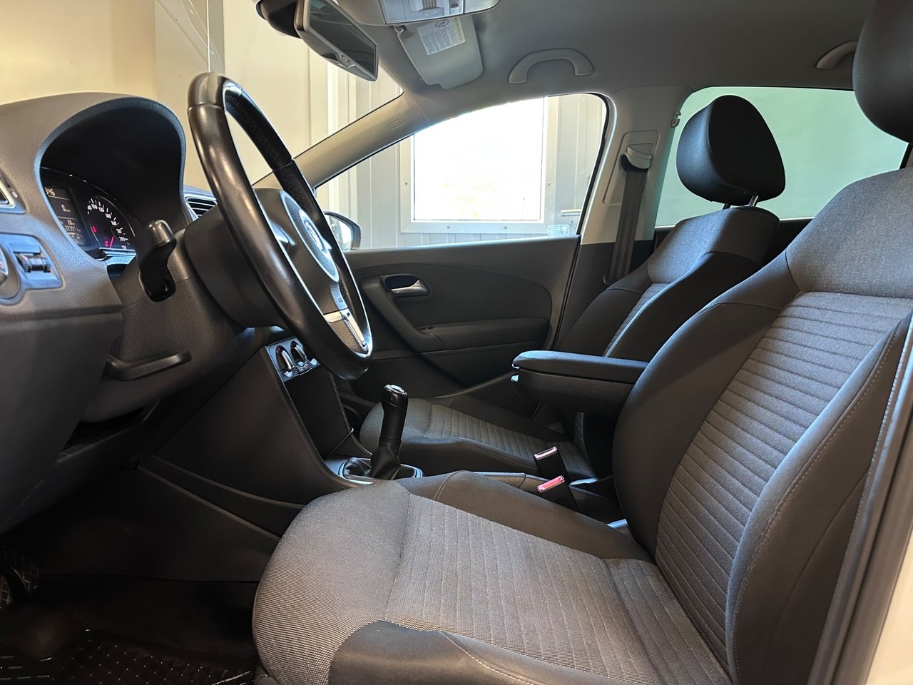 Volkswagen Polo 5-dörrar 1.4 MPI Masters 2011, bild 6/10