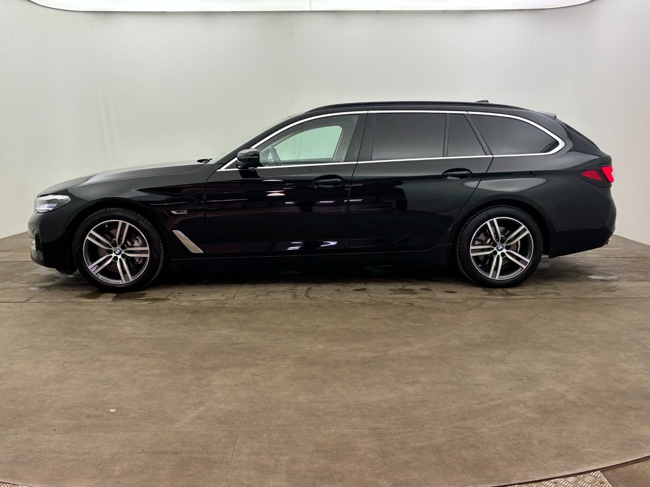 BMW 530 2023, bild 3/10