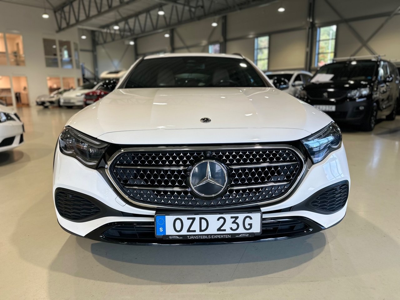 Mercedes-Benz E 2024, kuva 2/10