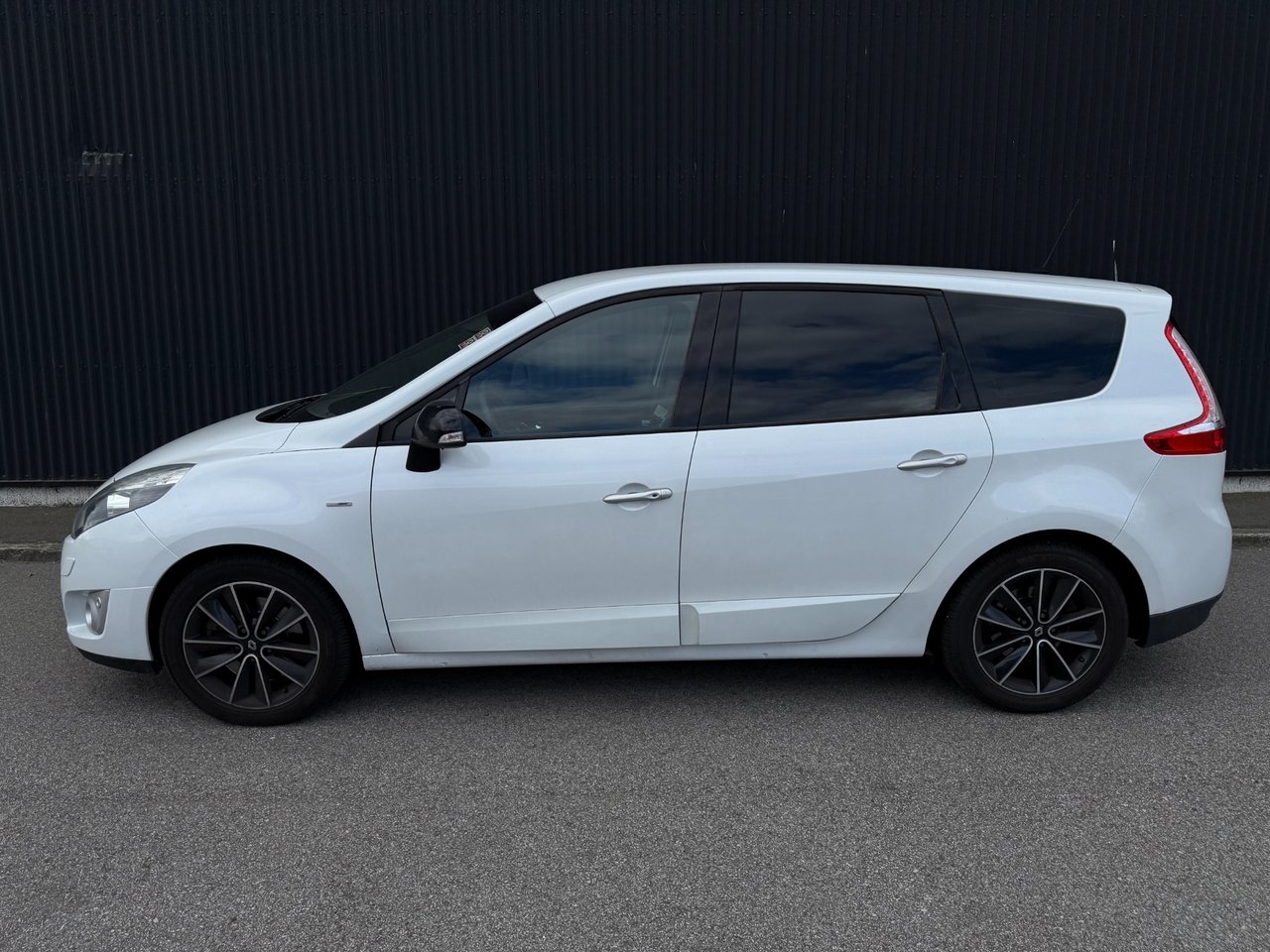 Renault Grand Scenic 2.0 dCi 2012, bild 4/10