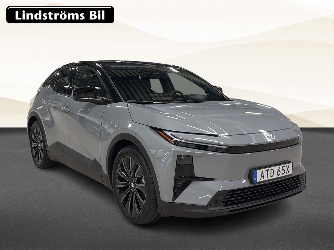 Toyota C-HR Executive AWD Moms Vhjul 2026, bild 3/24