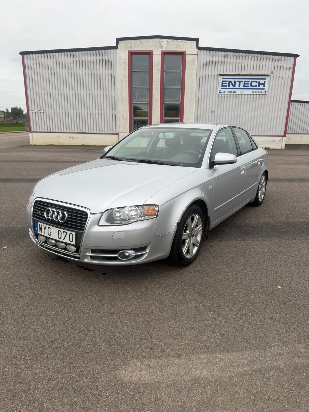 Audi A4 Sedan 2.0 TFSI quattro Manuell 2006, bild 2/8
