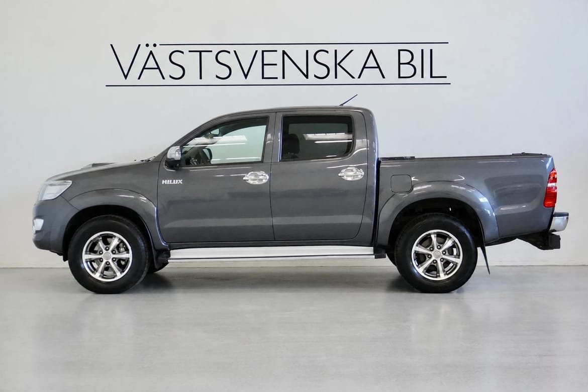 Toyota HiLux 2013, bild 2/10