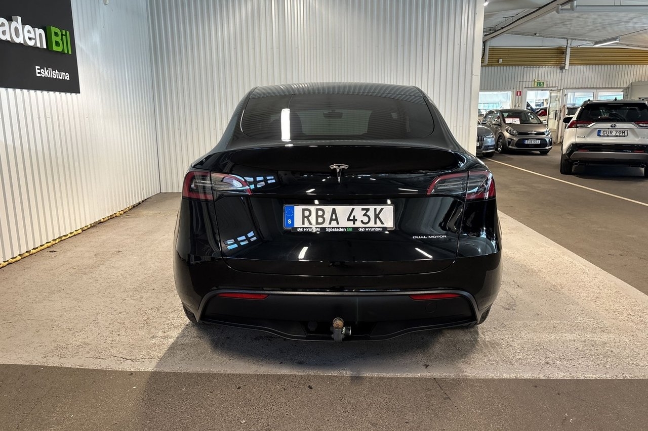 Tesla Model Y 2024, photo 4/10