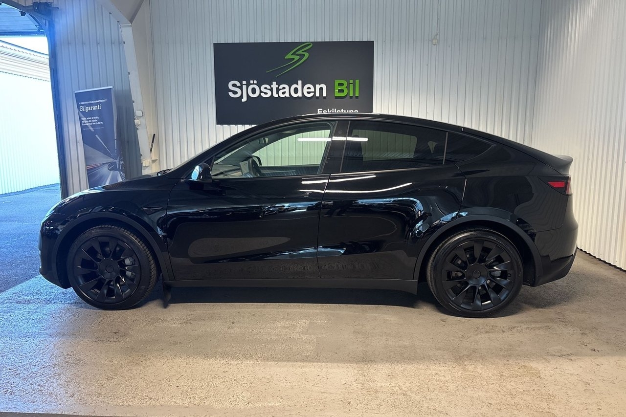 Tesla Model Y 2024, photo 2/10