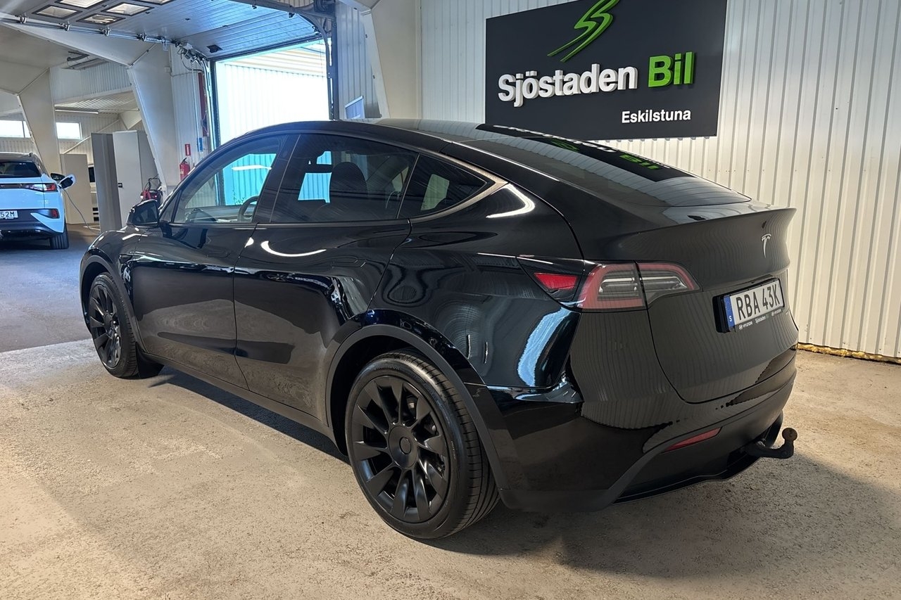Tesla Model Y 2024, photo 3/10