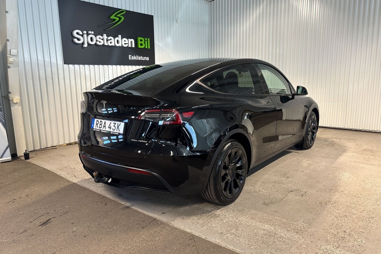 Tesla Model Y 2024, photo 5/10