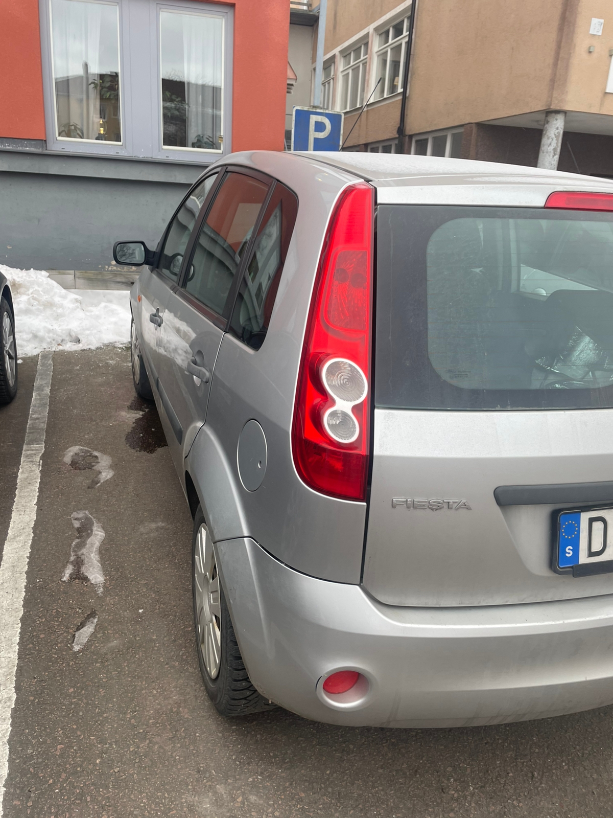 Ford Fiesta 5-dörrar 1.3 Manuell 2007, kuva 3/4