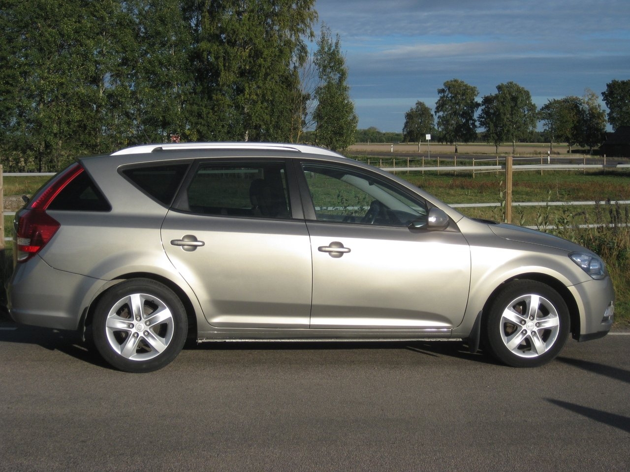 Kia Ceed 2012, bild 4/10