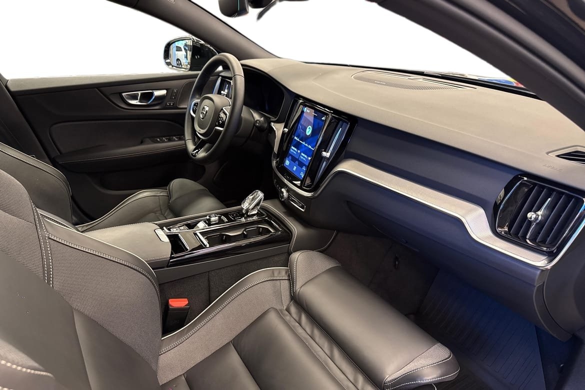Volvo V60 T6 Plus Dark Nordic Edition 2026, kuva 7/10