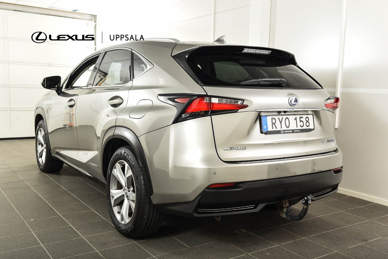 Lexus NX 300h AWD Luxury Taklucka 360° 2016, bild 3/10