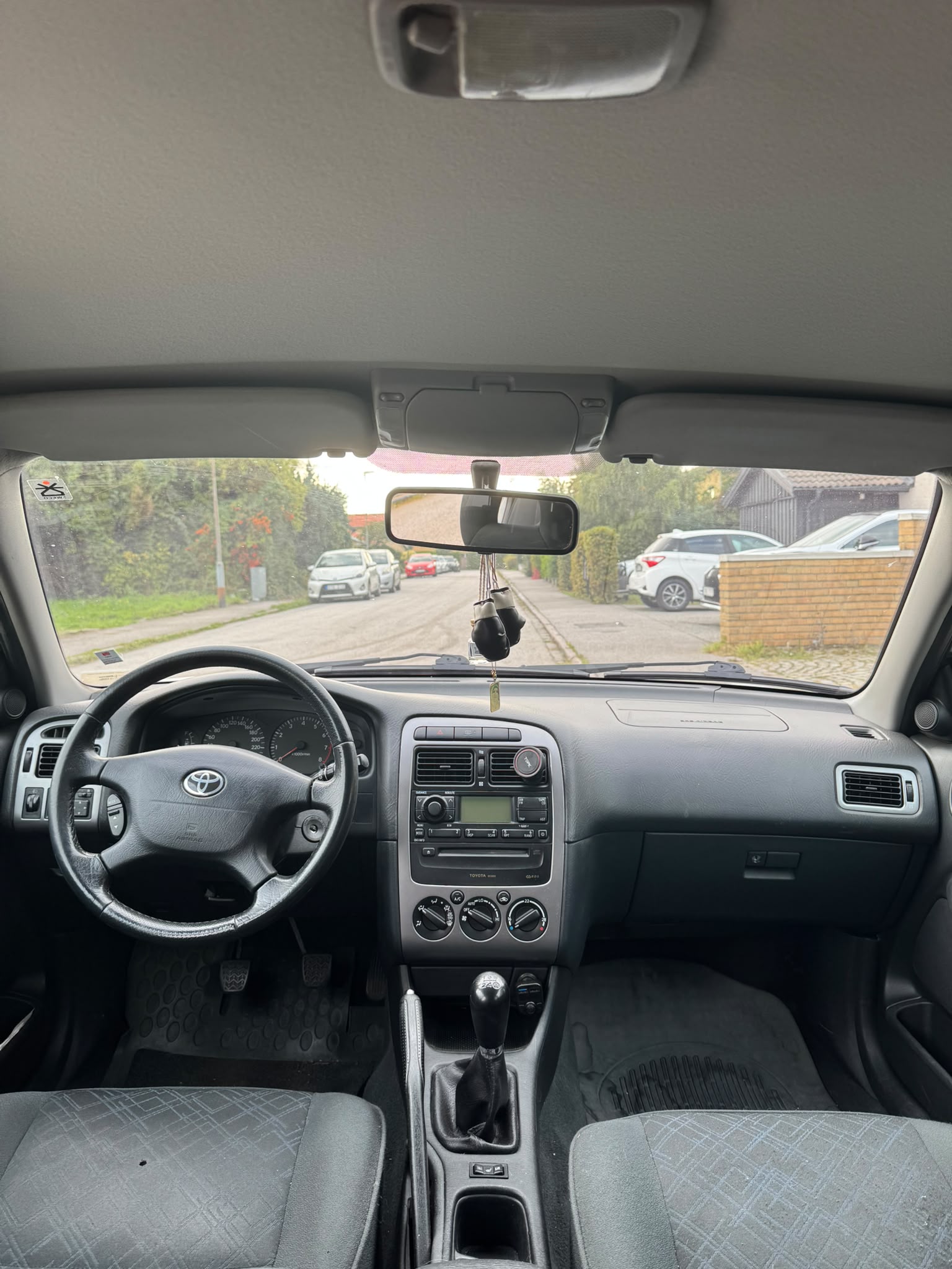 Toyota Avensis Kombi 1.8 VVT-i Manuell 2003, bild 6/9