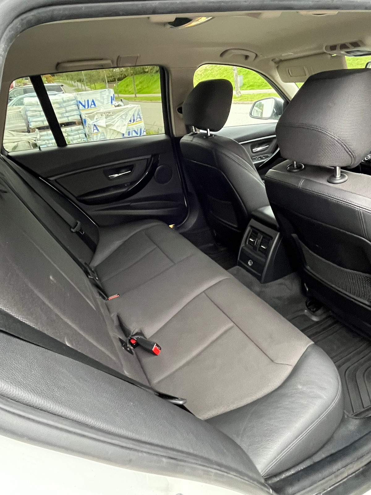 BMW 320 d xDrive Touring Steptronic 2015, bild 6/6