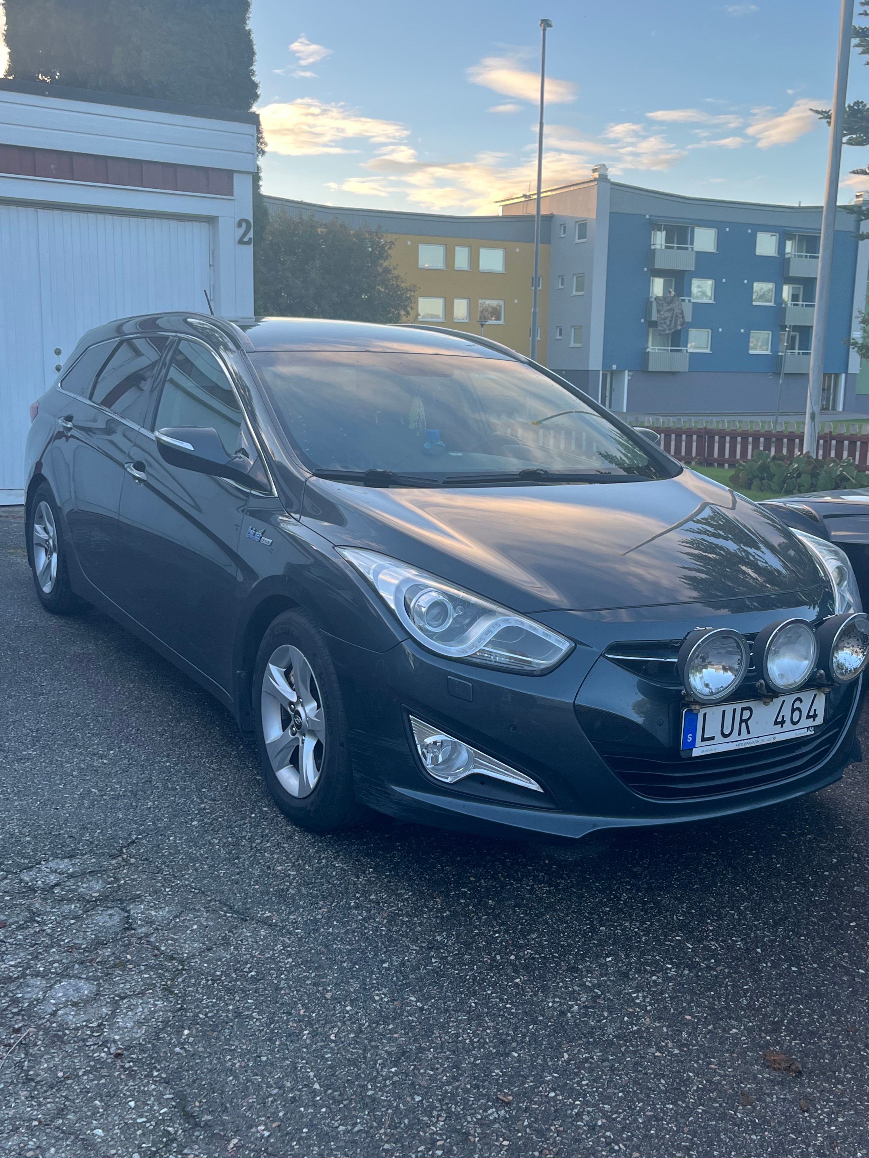 Hyundai i40 cw 1.7 CRDi Manuell 2012, bild 2/5