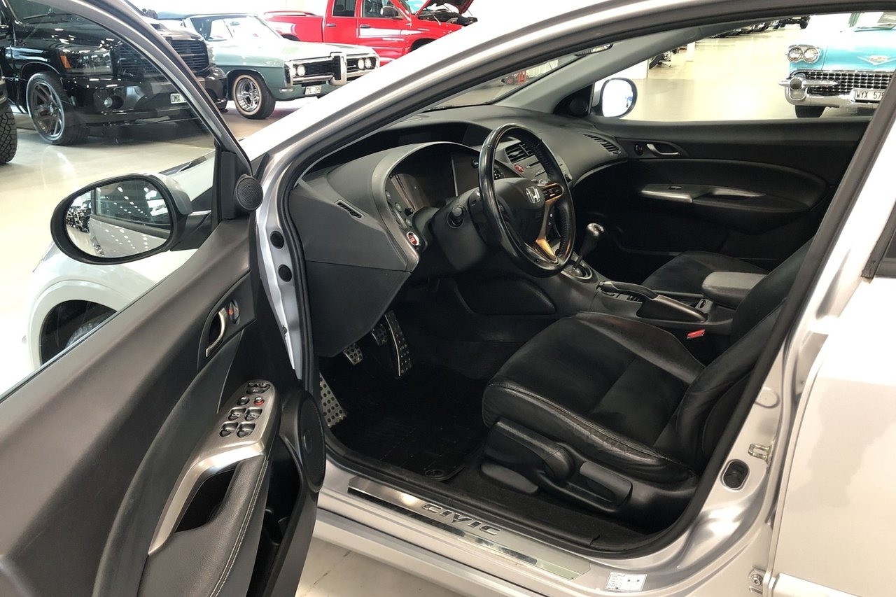 Honda Civic 2011, kuva 7/10