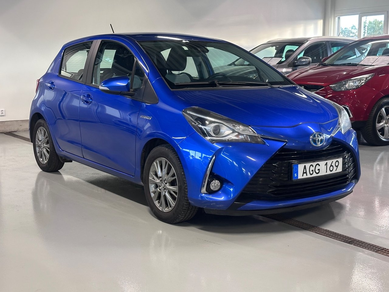 Toyota Yaris Hybrid e-CVT Active Euro 6 2017, bild 2/10
